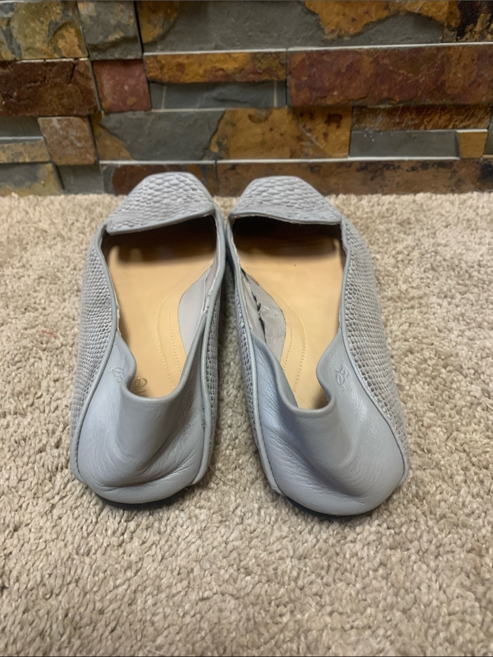 Nurture by Lamaze Light Gray leather Snake-Embossed Slip-Ons 7.5 - Picture 3 of 5
